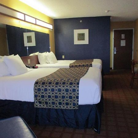 Quality Inn & Suites Watertown Fort Drum Calcium Zewnętrze zdjęcie